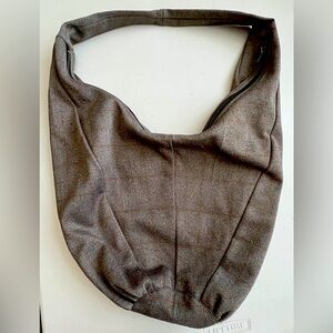 👜🧶URBAN OUTFITTERS Urban Renewal Knit Hobo Strap Purse Bag